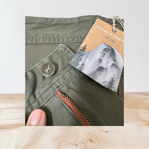 Royal Robbins Men's Olive Cargo Shorts - Picture 2 of 5